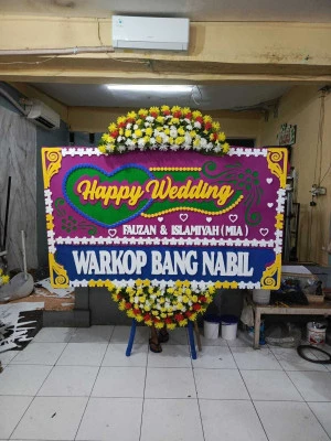 Papan Bunga di By The Sea Pik